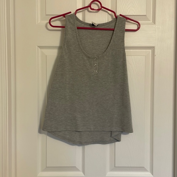 Grey tank top - Picture 1 of 1